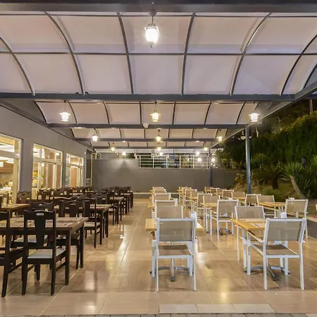 ホテル Akdora Elite &